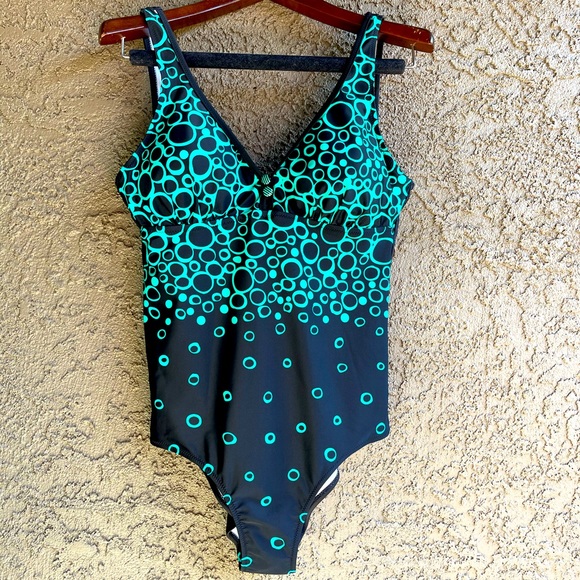 leonado Other - NWOT One Piece Swimsuit XL Black Green